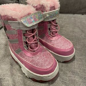Winter Minnie Mouse boots toddler 6